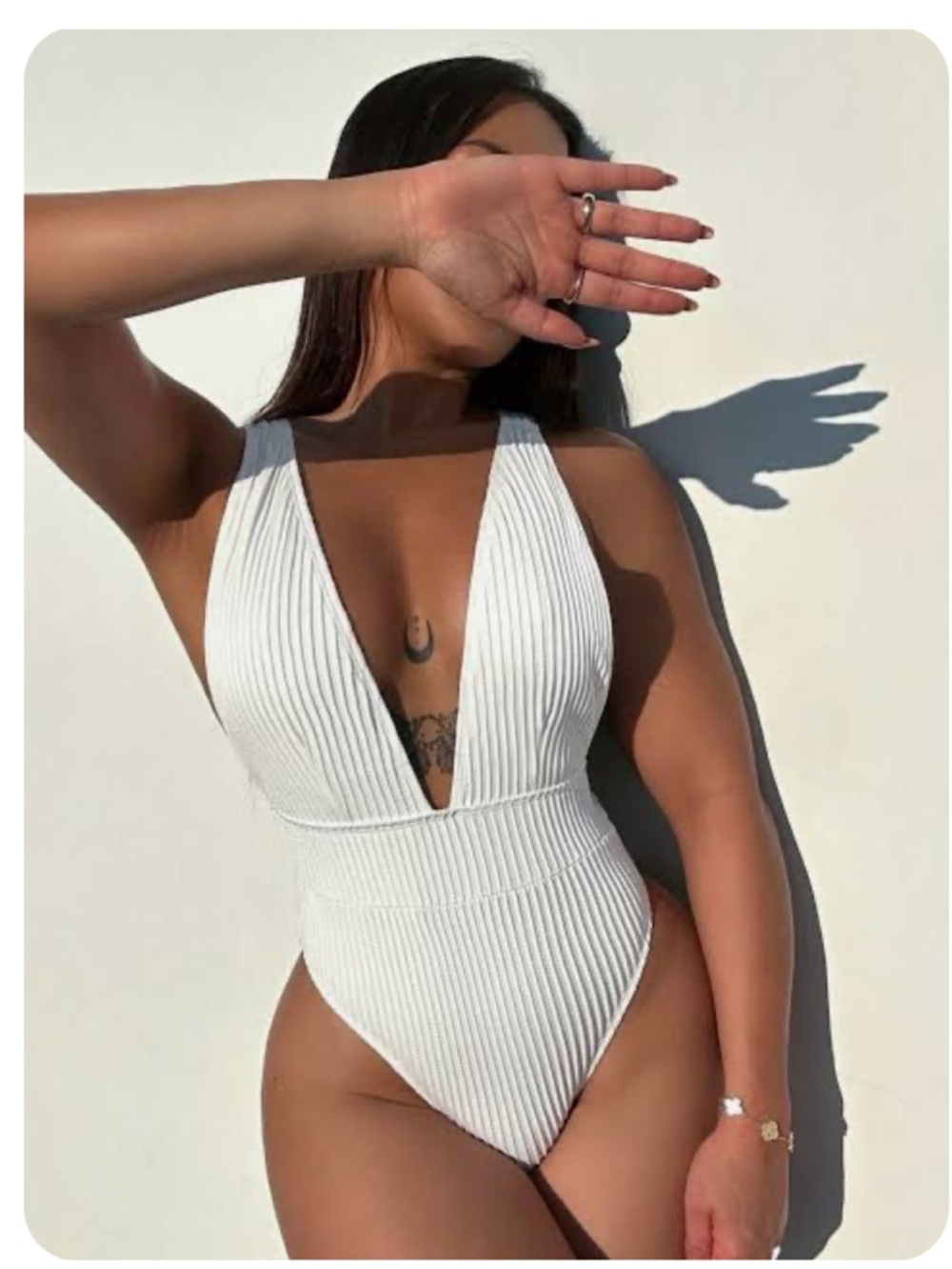 AMAZON White Ribbed Plunging Neckline One-Piece Swimsuit M